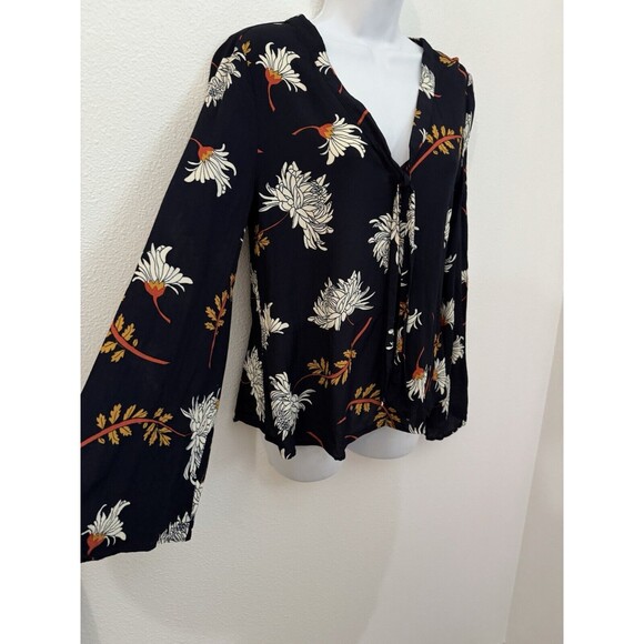 Cupcakes and Cashmere Blouse Floral Navy Blue V Neck Bell Sleeve Office Size M - Picture 2 of 6
